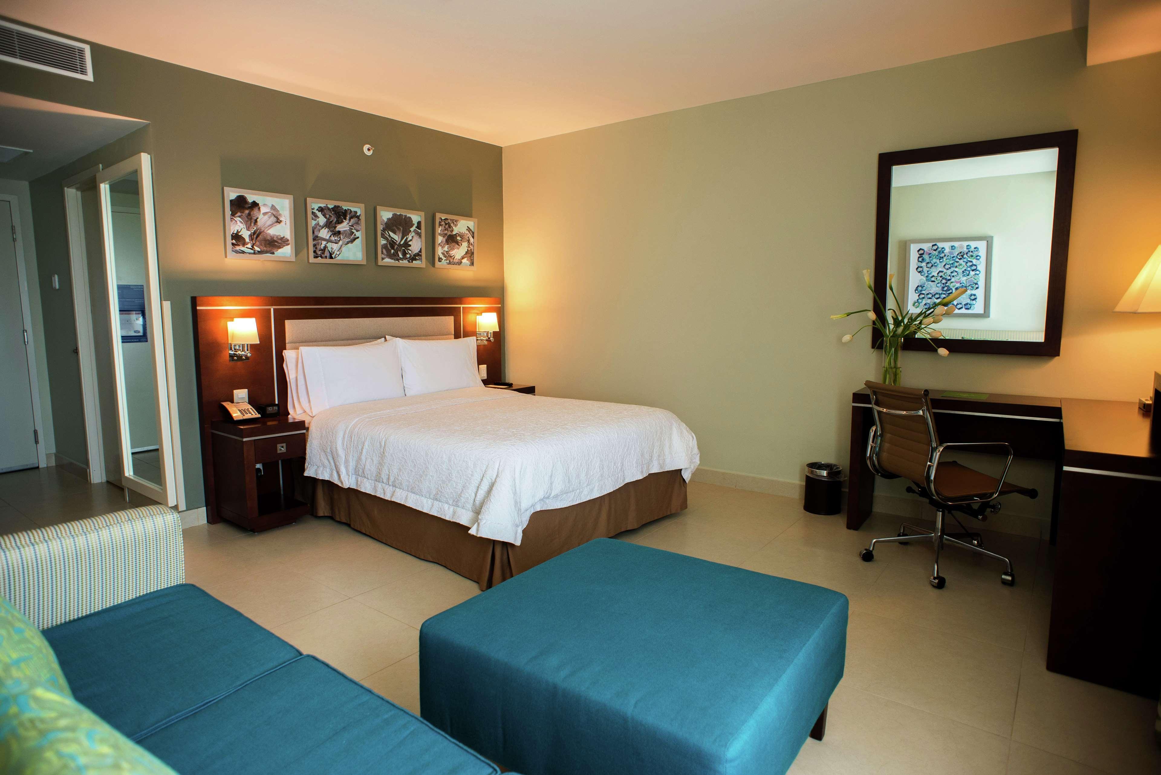 Hampton Inn by Hilton Mérida Exterior foto